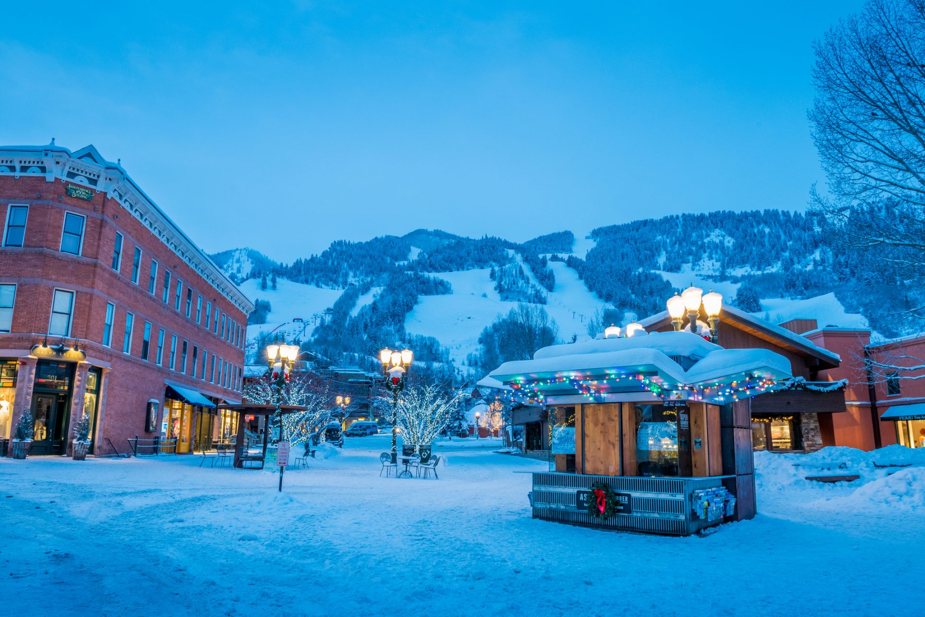 The 10 Best Places in the World to Ski This Winter WONDERLUST