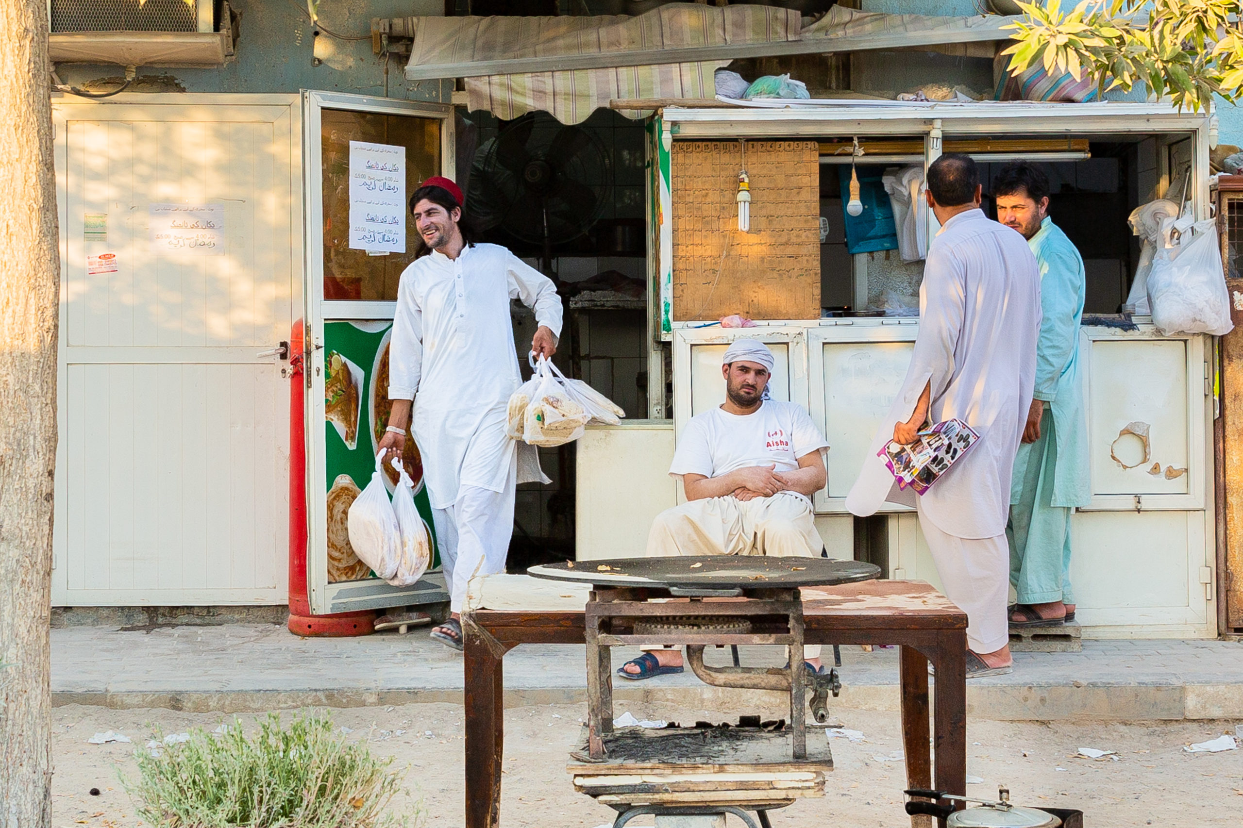 BreaddeliveriesintheindustrialdistrictofJebelAliDubai WONDERLUST