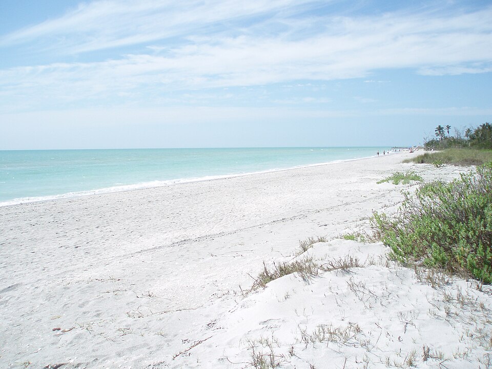 15-Places-in-the-Gulf-of-Mexico-Beach-western-end-of-Sanibel