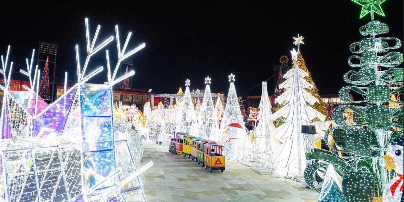 Christmas in Queens Amaze Light Festival