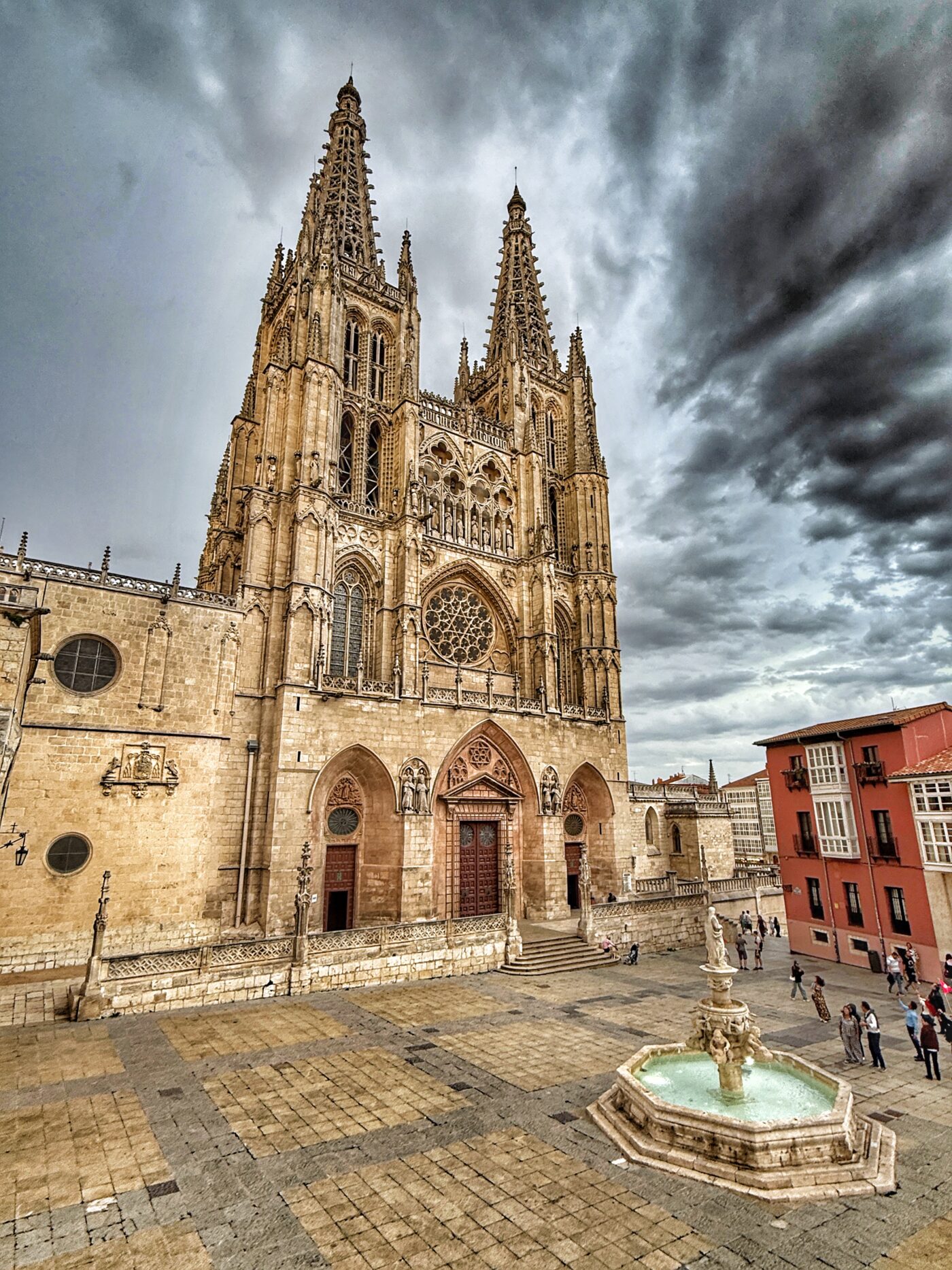 So-You-Want-Hike-The-Camino-Which-Camino-Catedral-de-Santa-Maria-de-Burgos